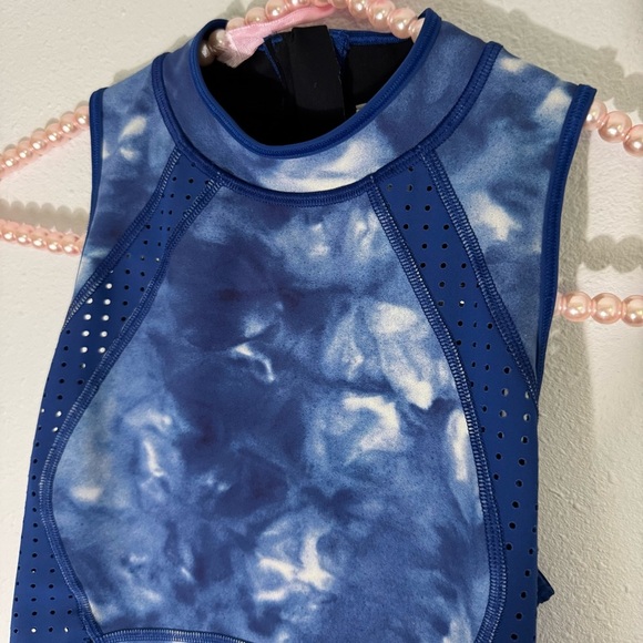 Lululemon Swell Seeker one piece paddle suit size 2 - Picture 3 of 16